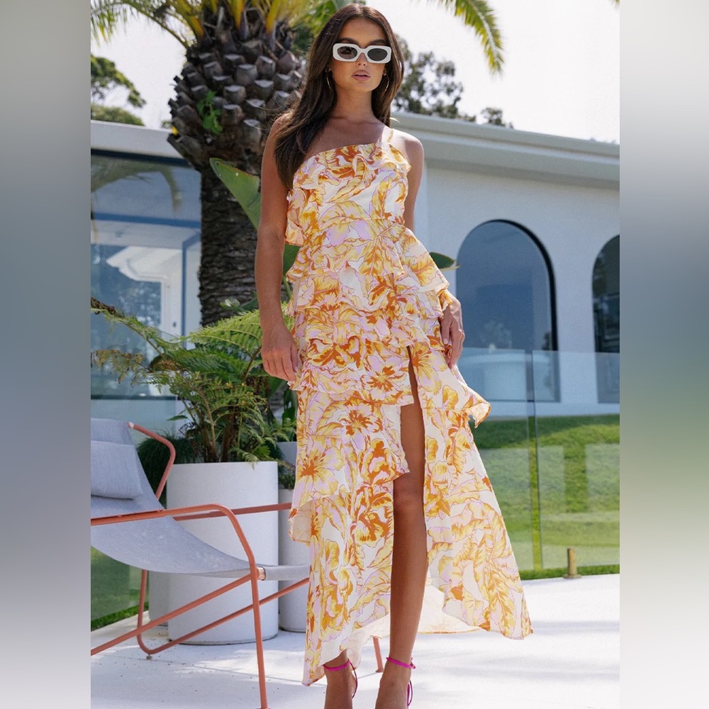 Tiered floral formal dress!